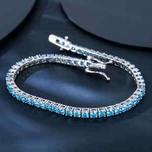 Bracelet de luxe classique en argent sterling 925 plaqué or blanc, serti de moissanite bleu marine, idéal pour mariage, vente en gros - Product Image 2