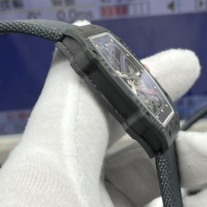 Montre-bracelet de créateur avec logo personnalisé en fibre de carbone design chronographe multifonction boîtier étanche lumineux - Product Image 5