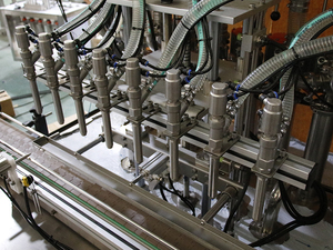 Línea de Máquina Llenadora de Botellas y Frascos para Salsa de Tomate Espesa con Pistón Totalmente Automático - Product Image 3