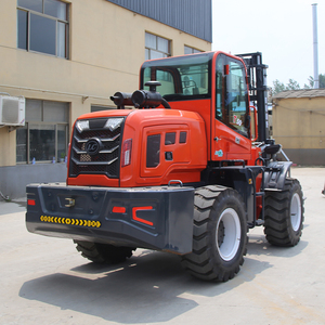 Venta caliente 4x4 Wheel Drive Articulated Off-Road 5T Carretilla elevadora de combustión interna con cabina - Product Image 6