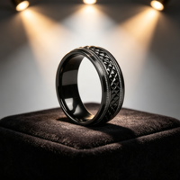 Bague pour homme en zirconium noir de 8 mm, poli miroir, ajustement confortable, motif pyramidal texturé, alliance de mariage Tizti Jewelry