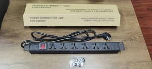 Unidad de Distribución de Energía (PDU) Universal de 6 Vías para <span class=keywords><strong>Rack</strong></span> de Centro de Datos con Interruptores y Accesorio para Gabinete - Product Image 3