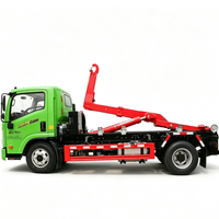 Camion benne à benne basculante diesel Howo 4x2 à transmission manuelle avec système hydraulique et bras à crochet, norme Euro 6, capacité 3-6 tonnes