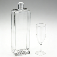 Bouteilles de liqueur en verre cristal blanc épaissi, style Guanshan, 500 ml et 750 ml, pour distribution de vin original avec bouchons – Vente en gros usine