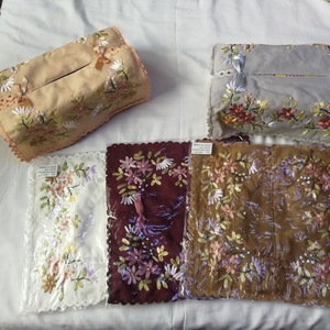 Housse de boîte à mouchoirs en dentelle crochetée à fleurs en ruban de soie brodé à la main, joli <span class=keywords><strong>design</strong></span> en bambou - Product Image 5
