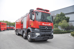 Mercedez-Benz 18 tonnes nouveau <span class=keywords><strong>camion</strong></span> <span class=keywords><strong>de</strong></span> pompiers <span class=keywords><strong>à</strong></span> pompe diesel 4x2 roue motrice réservoir d'eau pour la lutte contre les incendies <span class=keywords><strong>de</strong></span> bâtiment <span class=keywords><strong>de</strong></span> grande hauteur - Product Image 3