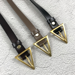 <span class=keywords><strong>Ceinture</strong></span> décontractée à deux couches en cuir de vachette pour femmes européennes et américaines avec boucle triangulaire Internet-Famous Dress Suit Waist Seal for Jeans - Product Image 5