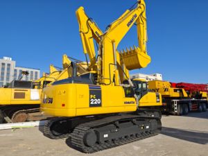 Prix de gros – Dernier modèle – Excavatrice Komatsu PC 220 de 22 tonnes en stock – Excavatrice hydraulique sur chenilles Komatsu d'occasion du Japon à vendre - Product Image 4