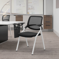 Vente en gros de chaise pliante de bureau salle de réunion design moderne chaise empilable en plastique dossier simple chaise de formation en tissu