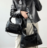 Tas Tangan Wanita Kulit Asli OEM Custom SAM, Model Lipat, Bentuk Bantal, Desainer Mewah, Berdetail Rivet, untuk Sepeda Motor