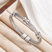 Brazalete Unisex de Acero Inoxidable Chapado en Oro con Cable Trenzado, Inspirado en Diseñadores, Joyería de Moda de Lujo para Hombres y Mujeres
