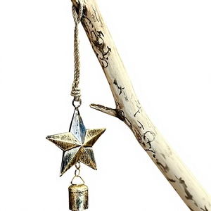 Décoration d'intérieur en forme d'étoile suspendue en fer de luxe, fabriquée en métal de qualité supérieure pour une utilisation élégante à l'intérieur et à l'extérieur - Product Image 1