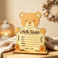 Ornement en bois mignon en forme d'ours en peluche de dessin animé pour l'enregistrement des informations des enfants, décoration de bureau commémorative pour nouveau-nés