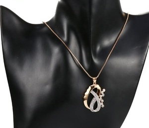 Joyería Dubaistyle, Juego de Joyería Chapada en Oro de 18K, Collar de Lujo y Aretes de Aspecto Elegante, Joyería de Moda que No se Deslustra - Product Image 3