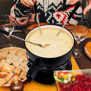 Pot à fondue au chocolat en <span class=keywords><strong>fonte</strong></span> émaillée personnalisé <span class=keywords><strong>caquelon</strong></span> à fondue au fromage ustensiles de cuisine traditionnels suisses ensemble de fondue - Product Image 3