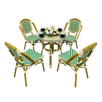 Ensemble de table et chaises de salle à manger d'extérieur en métal et rotin, design français durable, pour usage commercial en boutique, laiterie, restaurant, café
