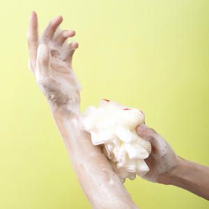 Toalla exfoliante de dibujos animados con forma de flor para baño, de doble uso, potente eliminación de suciedad, espuma abundante. - Product Image 5