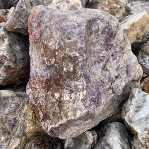 Prix d'usine Pierre brute d'<span class=keywords><strong>améthyste</strong></span> <span class=keywords><strong>de</strong></span> rêve <span class=keywords><strong>de</strong></span> guérison naturelle, quartz brut, pierre irrégulière <span class=keywords><strong>de</strong></span> grande taille pour la fabrication <span class=keywords><strong>de</strong></span> bijoux - Product Image 3