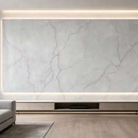 Dalle de quartz aspect marbre artificiel blanc avec veines grises pour comptoirs et revêtements muraux