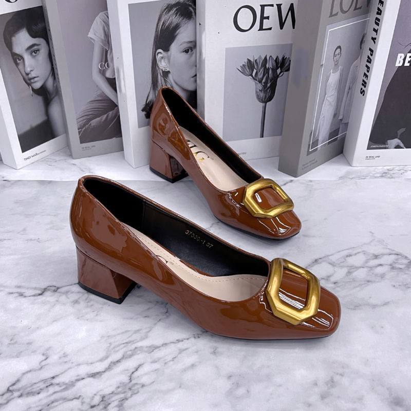 สีน้ำตาล