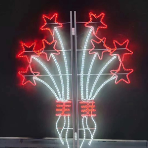 Décoration <span class=keywords><strong>de</strong></span> rue <span class=keywords><strong>de</strong></span> <span class=keywords><strong>Noël</strong></span> commerciale extérieure 2D 3D illuminée au sol à travers la rue motif LED lumières montées sur poteau - Product Image 1