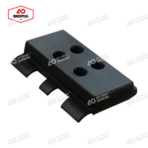 แผ่นยางรองรางรถก่อสร้าง <span class=keywords><strong>Bitelli</strong></span> BB651C ขนาด 300 มม. สำหรับเครื่องปูยางมะตอย ได้รับการรับรองมาตรฐาน ISO9001 รับประกัน 1 ปี - Product Image 3