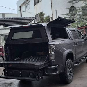Couvercle de toit rigide arrière de pick-up 4x4 personnalisé accessoires tout-terrain <span class=keywords><strong>pour</strong></span> Toyota Tundra Hilux <span class=keywords><strong>Nissan</strong></span> Isuzu Tacoma <span class=keywords><strong>Navara</strong></span> NP300 auvent de pick-up - Product Image 1