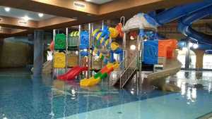 Aventures de glisse aquatique : <span class=keywords><strong>Toboggan</strong></span> de <span class=keywords><strong>piscine</strong></span> sur mesure en fibre de verre et acier pour jardins résidentiels, complexes hôteliers et sites de divertissement familial - Product Image 6