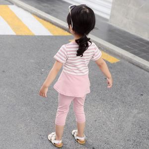 Ensemble Anarkali bio rayé rose pâle à manches courtes et short rose pour fille, vente en gros, provenant d'un fournisseur chinois - Product Image 4