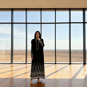 ชุดอาบายะหรูหราผ้าโพลีเอสเตอร์ปักเลื่อม ออกแบบตามสั่งสำหรับสตรีมุสลิม ขายส่ง - Product Image 4