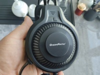 Auriculares para Juegos Dream Kacher con Micrófono para PC, Diseño Sobre la Oreja, Cancelación Activa de Ruido (ANC), Resistentes al Agua IPX-5, Cable USB de 2 Metros