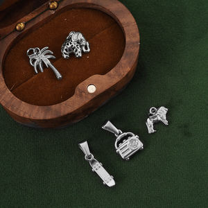 Olivia Acero inoxidable Coco Árbol Radio Charm Pvd 18K Chapado en oro León Elefante Placa deslizante Colgante de moda para hacer DIY - Product Image 5