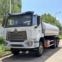 Camion-citerne à eau Sinotruk Homan 6x4 20000L, moteur Yuchai 260 ch Euro 2, camion-citerne pour le nettoyage des routes