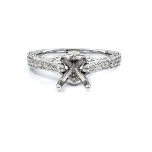 Bague de fiançailles et de mariage pour femme en or blanc massif 18 carats de haute qualité, sertie de diamants véritables en pavé, finition brillante et de la meilleure qualité. - Product Image 1