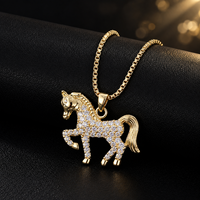 Collier pendentif cheval en laiton plaqué or 18 carats avec micro-pavé de pierres CZ, chaîne maille hip-hop, bijoux OEM ODM disponibles