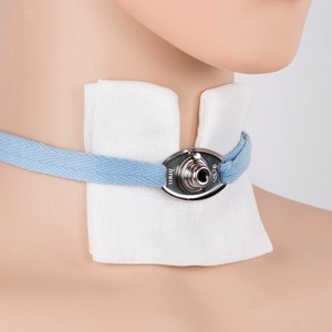 Morning Industry Medical Gauze Pad V-Shaped Opening 8cm*10cm*8 Layers For Tracheostomy Patients - Product Image 1