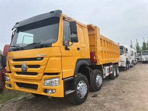 Camión Volquete Howo Sinotruk TX 8x4 de Segunda Mano en Venta, Buen Precio - Product Image 3