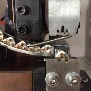 Machine de sertissage semi-automatique d'insertion de prise de 2 broches 3 broches pour la machine de sertissage de prise standard d'euro - Product Image 6