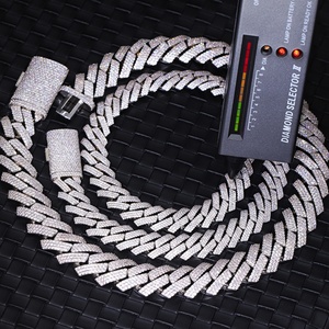 Chaîne cubaine en moissanite GRA lourde faite à la main de 15/20 mm, argent sterling 925, large de 15/20 mm pour colliers en corde - Product Image 1