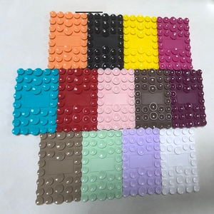 Supporto Pieghevole Multiuso in Silicone con Ventosa per Telefoni e Tablet, Design Ultra Compatto e Portatile - Product Image 6