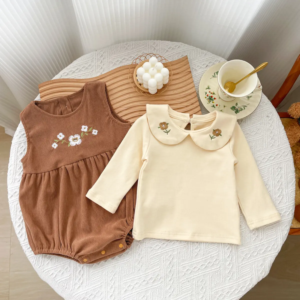 Camisa de manga larga con tirantes para niña de primavera y otoño, conjunto de dos piezas, mono bordado para bebé, traje de mameluco