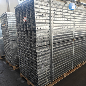 100mm幅の穴あきケーブルトレイGIスチール - Product Image 2