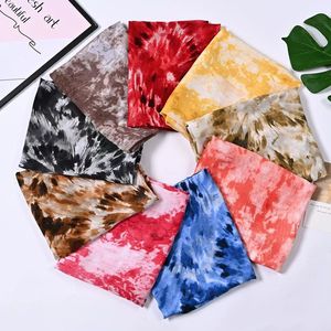 ผ้าคลุมศีรษะมุสลิมแบบผ้าชีฟองมุกย้อมสีแบบไท-ได ระบายอากาศได้ดี ผ้าคลุมไหล่ลายหินอ่อนไล่สีแบบออมเบร ผ้าพันคอแฟชั่นทรงสี่เหลี่ยมสำหรับฤดูร้อน รับทำโลโก้ตามสั่ง - Product Image 3