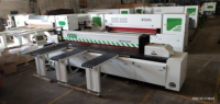 Scie à panneaux CNC à coupe automatique de bois Scie à faisceau alternatif automatique pour le travail du bois