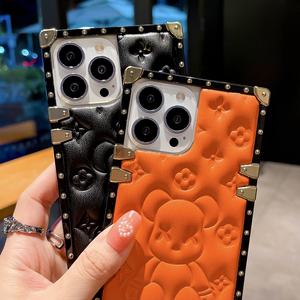 Funda de teléfono de cuero de oso pequeño de lujo para iPhone 16 <span class=keywords><strong>Pro</strong></span> Max 15 Plus 14 13 12 11 XR Samsung S25 Ultra S24 FE A16 A06 - Product Image 4