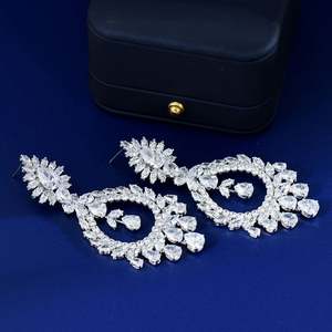 HIBRIDE lujo brillante gota de agua colgante Zirconia cúbica pendiente largo para mujer alta calidad moda fiesta boda joyería E-523 - Product Image 4