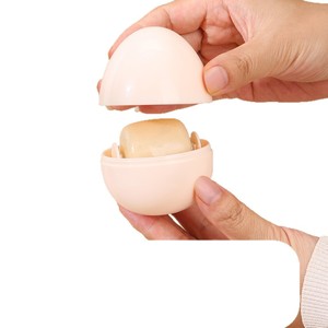 Egg Shaped Washable Lint Roller Reusable Portable Clothes Cleaner Compact Design With Dust Cover - Product Image 5