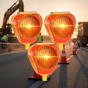 Juego de 3 Luces de Advertencia de Tráfico Solares Amarillas, Triángulo Intermitente de Plástico ABS para Uso en Carreteras - Product Image 3