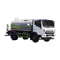 Camion arroseur de petite taille pour l'irrigation des jardins municipaux