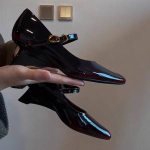 Nouvelle Collection 2026 – Escarpins Femme en Cuir Véritable Ambré à Talon Compensé, Bout Carré et Boucle Unique - Product Image 1